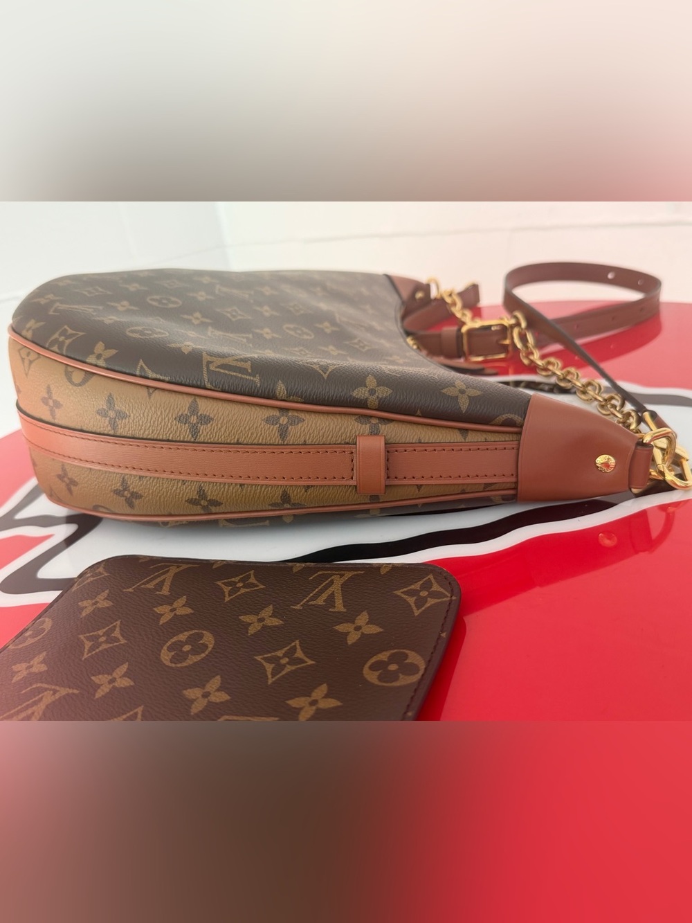 Louis Vuitton Loop Hobo in Monogram - Picture 7 of 16